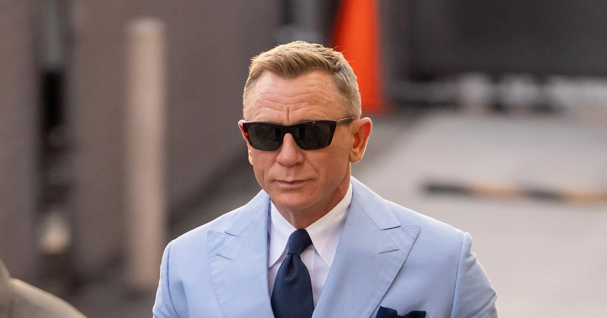 LVMH傘下の眼鏡メーカーが“007”も着用の仏ブランドを買収