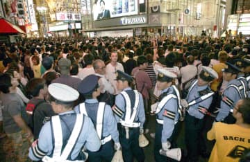 阪神優勝へ、1300人態勢　雑踏事故警戒を強化、大阪府警