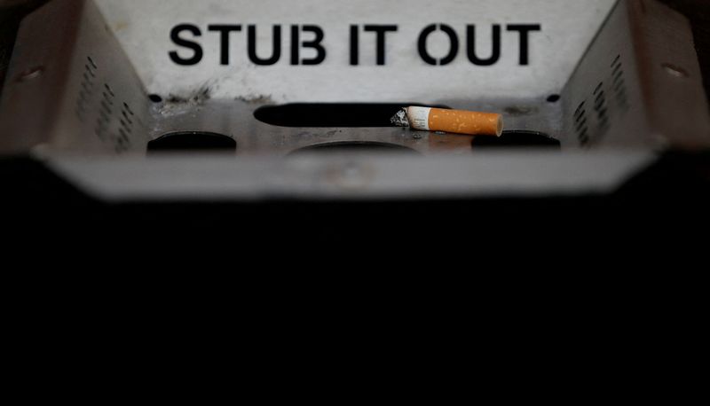 英政府、若者向けたばこ販売の全面禁止に向けた措置を提案