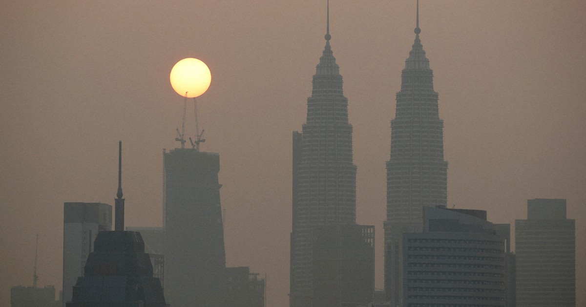 マレーシア、越境する煙害が深刻化　インドネシアの森林火災で
