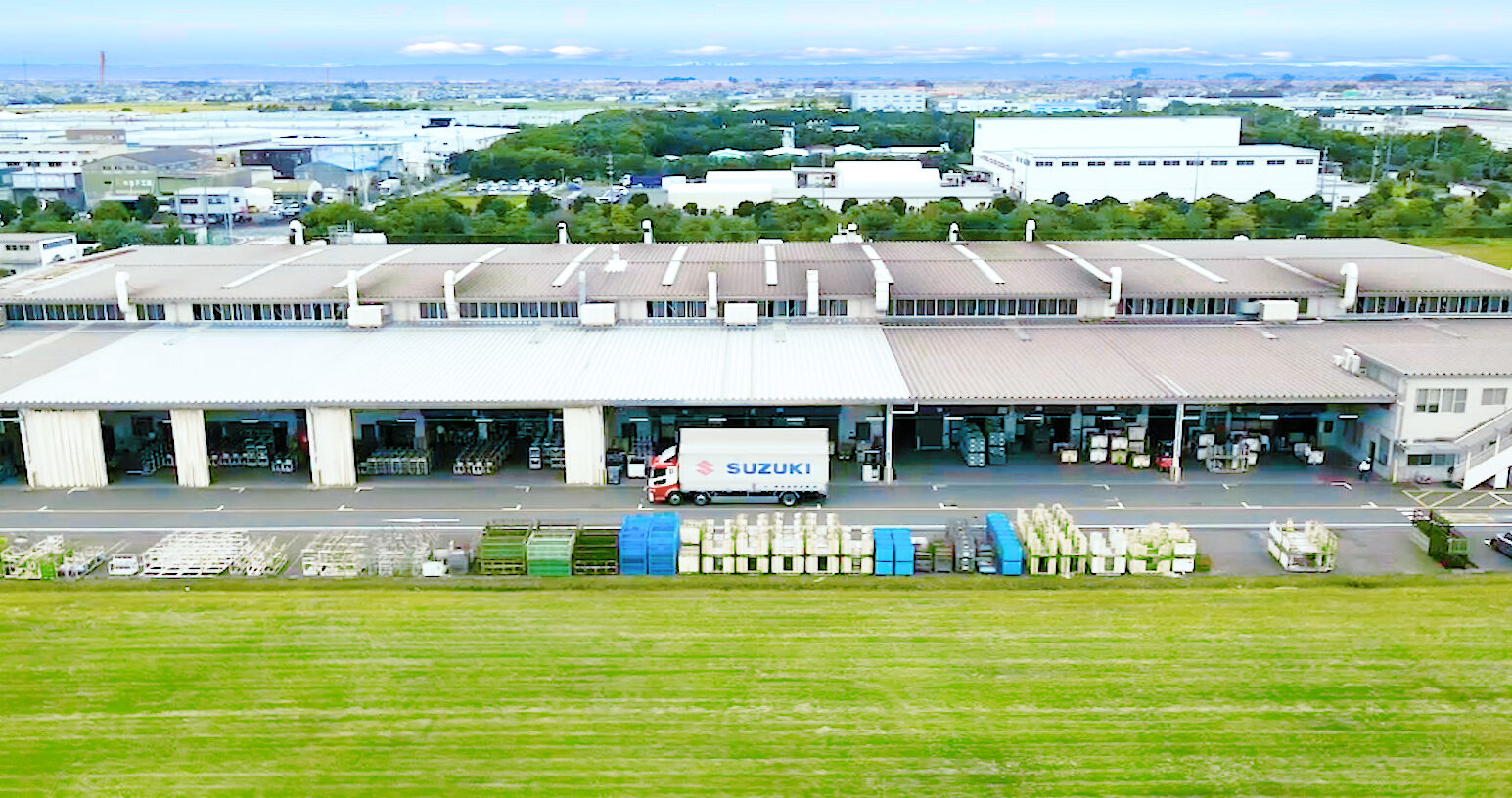 空飛ぶクルマ、スズキの工場で2024年春から製造開始へ　SkyDriveと子会社設立