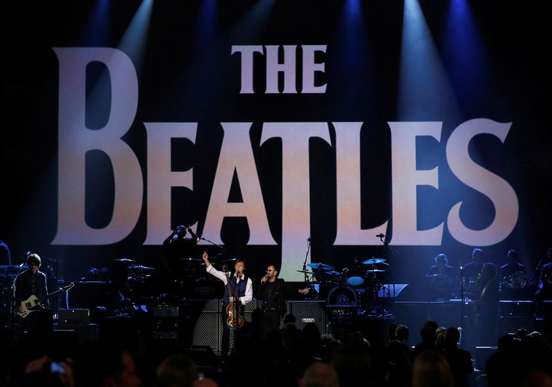  AIによりビートルズの最後の曲の録音が可能になり、ジョン・レノンの声が復元される