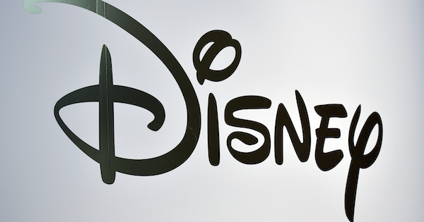 ディズニー、実写版「白雪夢」やピクサー最新作の公開延期
