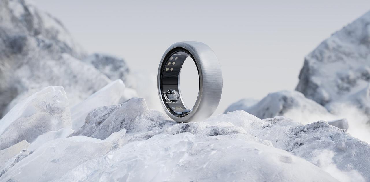 健康管理もおまかせ、スマートリング「Oura Ring」に新色チタンモデル登場