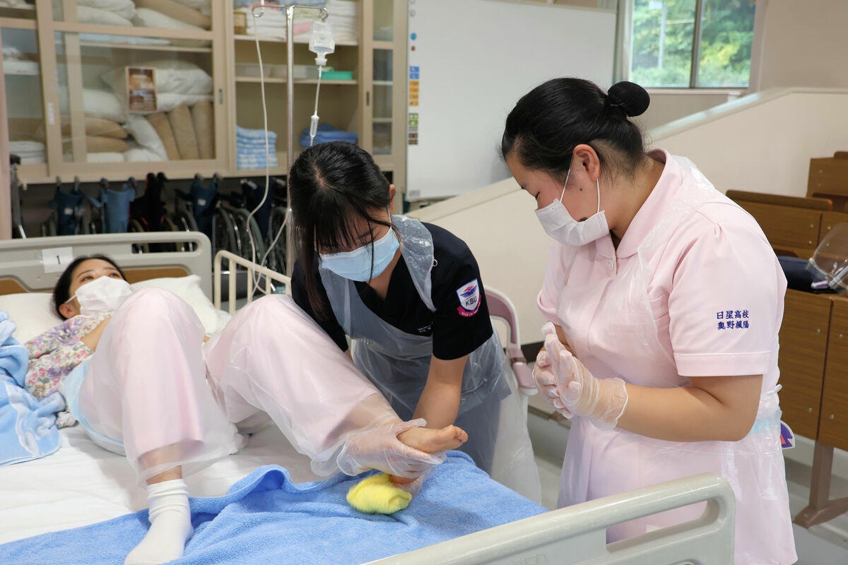 学生が驚いた日韓の看護の違いとは　韓国の学生が舞鶴の学校で実習