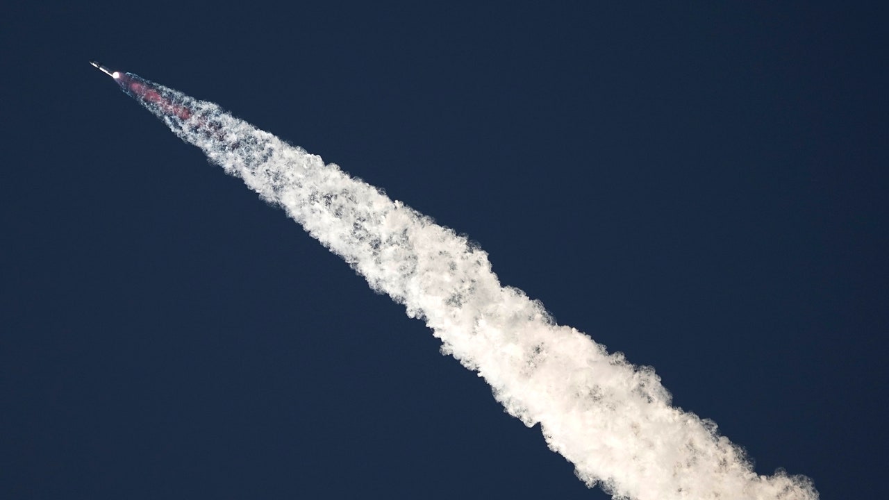 スペースXの「スターシップ」は2度目の試験で分離に成功も爆発、「安全な飛行」に向けた課題は山積している