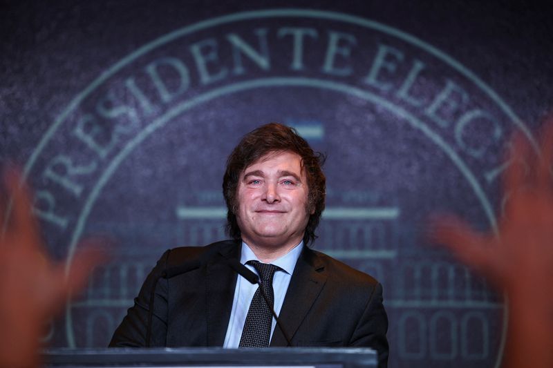 アルゼンチン大統領選、ミレイ氏勝利がペソ圧迫へ　債券は上昇も