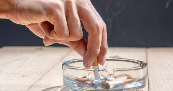 ニュージーランド新政権、「たばこ禁止法」撤廃の方針　保健専門家ら批判