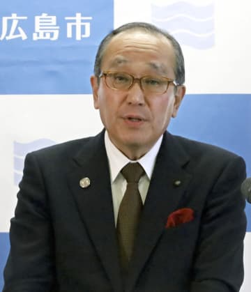 教育勅語、研修継続の意向　「民主主義的」広島市長