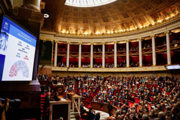 フランス議会、移民法を可決　欧州で厳格化の動き強まる