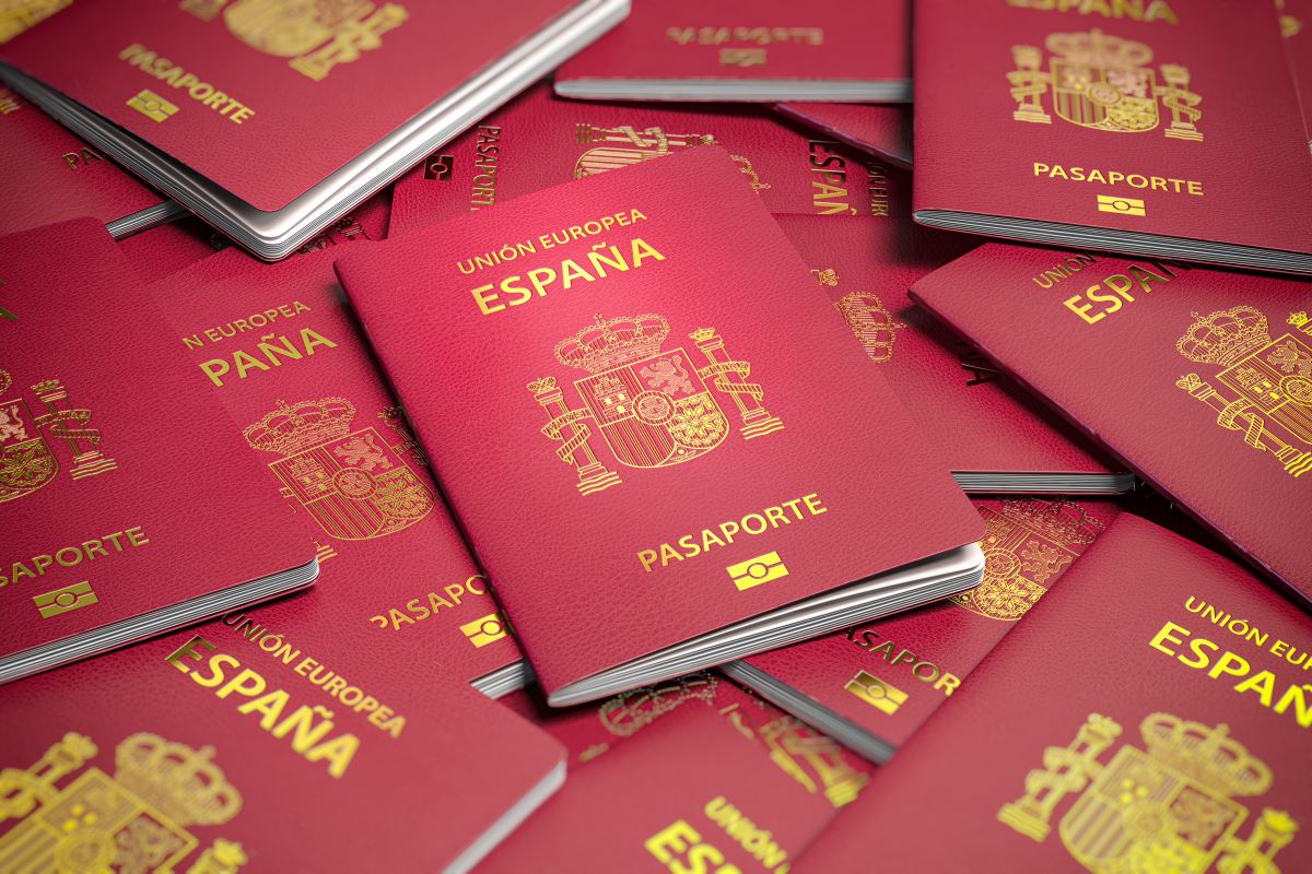 「世界最強パスポート」はスペイン　日本は15位