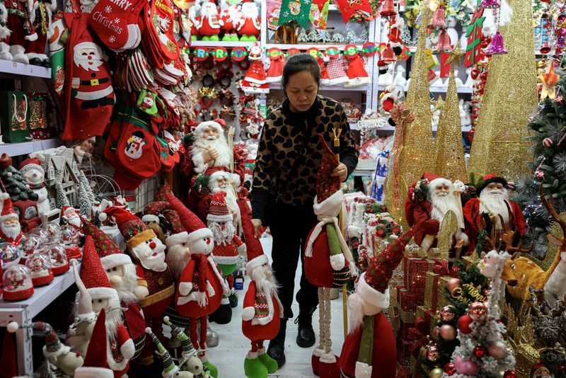 中国、地方はクリスマス「封印」　外国の風習に神経とがらす当局