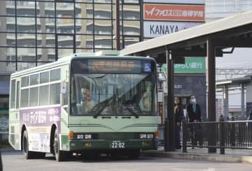 バス事業者、99％が運転手不足　多くが減便・路線廃止を検討