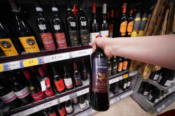 パイントサイズのワイン販売へ　英、EU離脱で規制改革