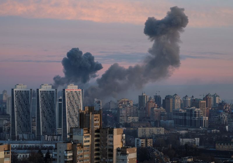 ウクライナ各地に「ミサイル110発」、ロシアが最大規模の攻撃　31人死亡