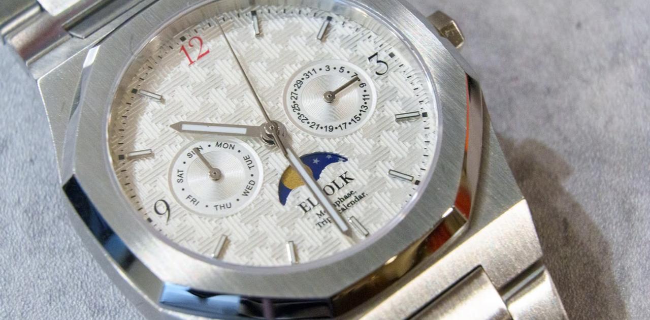 ダブルカレンダー＆ムーンフェイズを備えた和柄の腕時計「ELFOLK Lille-02」