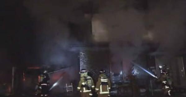 「建物とトラックが燃えている」気仙沼市で建物火災　いまのところけが人の情報なし　宮城