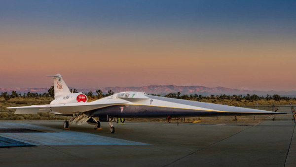 NASA、静音超音速実験機「X-59 Quesst」を正式公開。ソニックブーム大幅軽減で「商用超音速飛行禁止」解除目指す