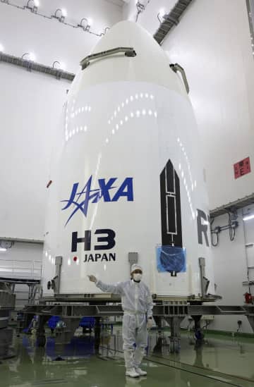 JAXA、超小型衛星2機を公開　新型H3ロケットに搭載