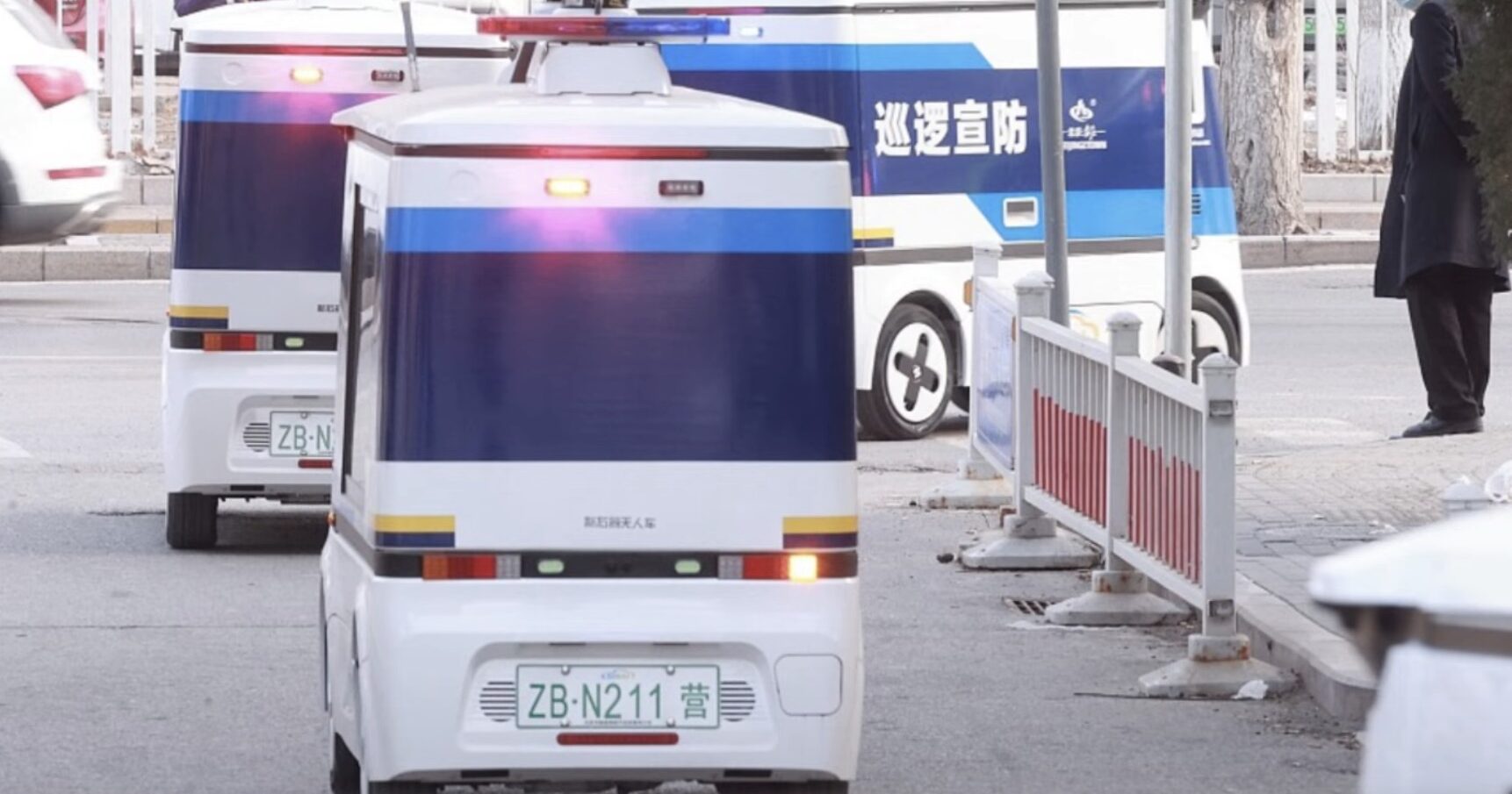 無人の自動運転パトカー、北京で試験導入　24時間稼働、360度センサーを搭載