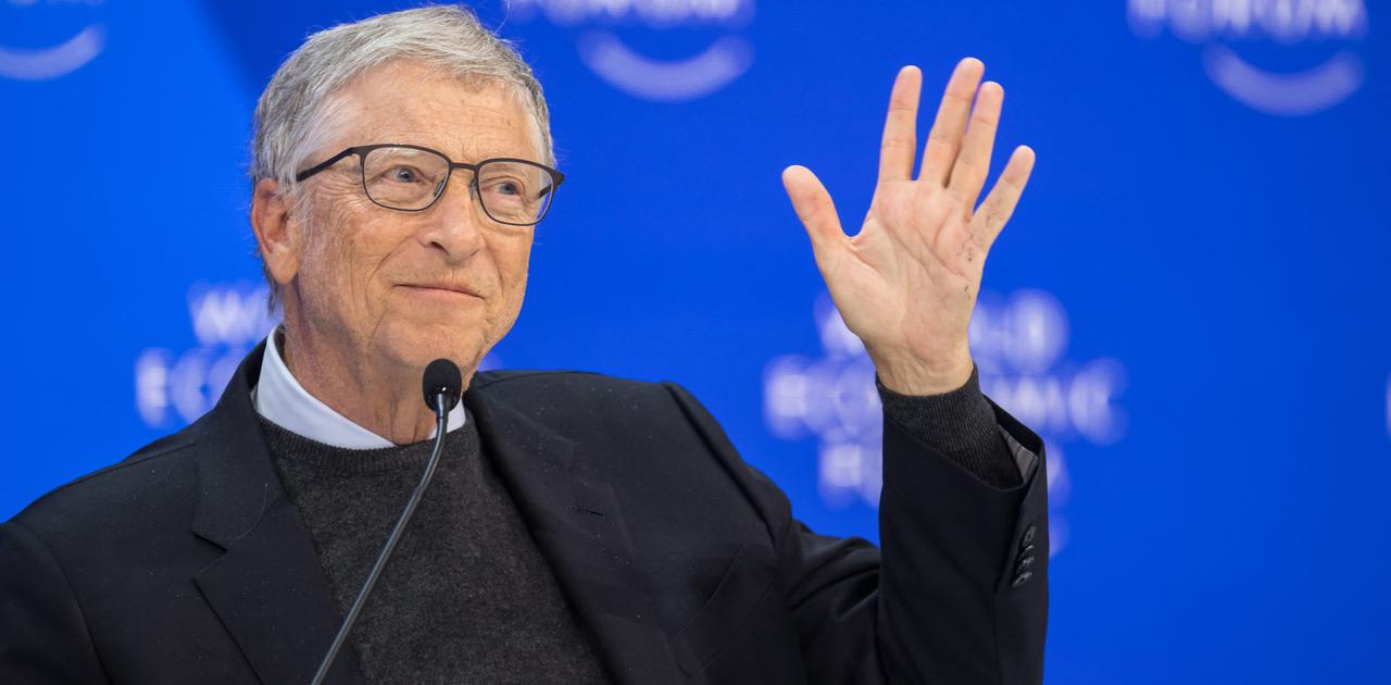 ビル・ゲイツ、ダボス会議で富裕層への増税を訴える