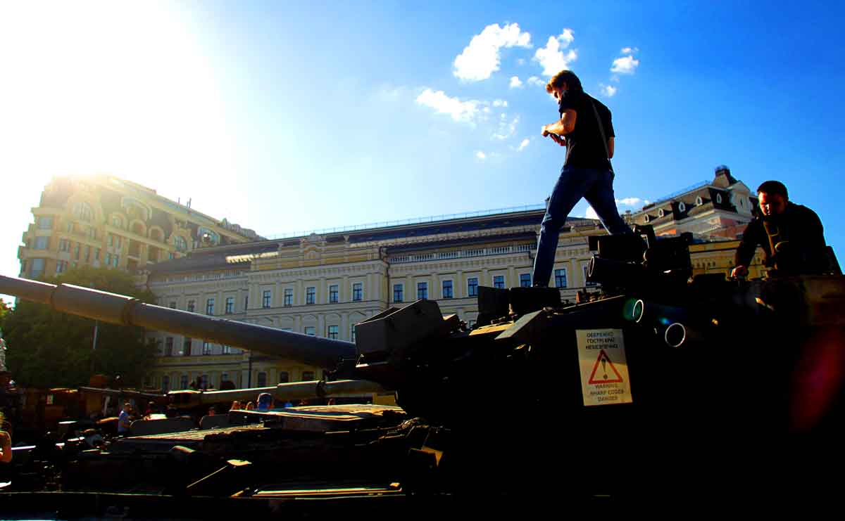 戦場カメラマンが「ウクライナ戦争の劇的なニュース」に感じた違和感 渡部陽一（戦場カメラマン）