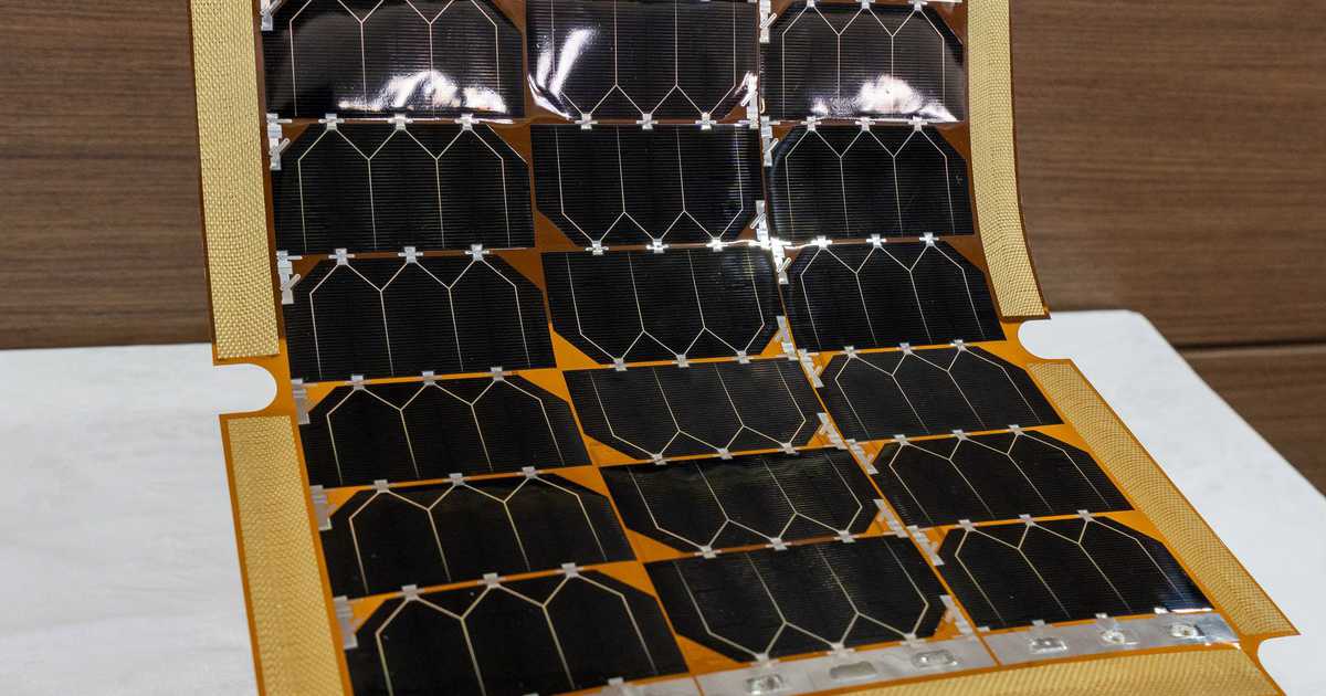 「歴史的成功の一助」　スリムの太陽電池開発、シャープ安堵