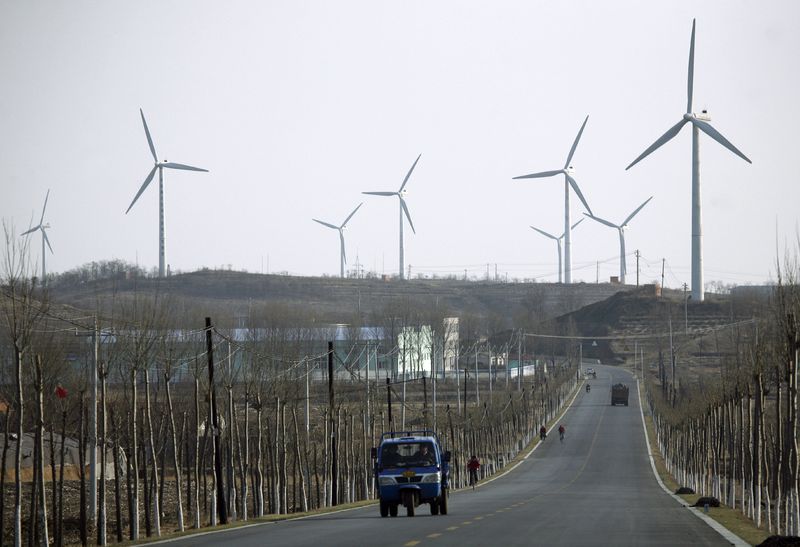 中国の風力・太陽光発電容量、今年初めて石炭超えへ＝業界団体