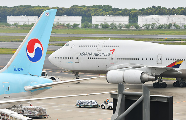 韓国最大手の大韓航空が2位のアシアナ航空を買収 アジア有数の