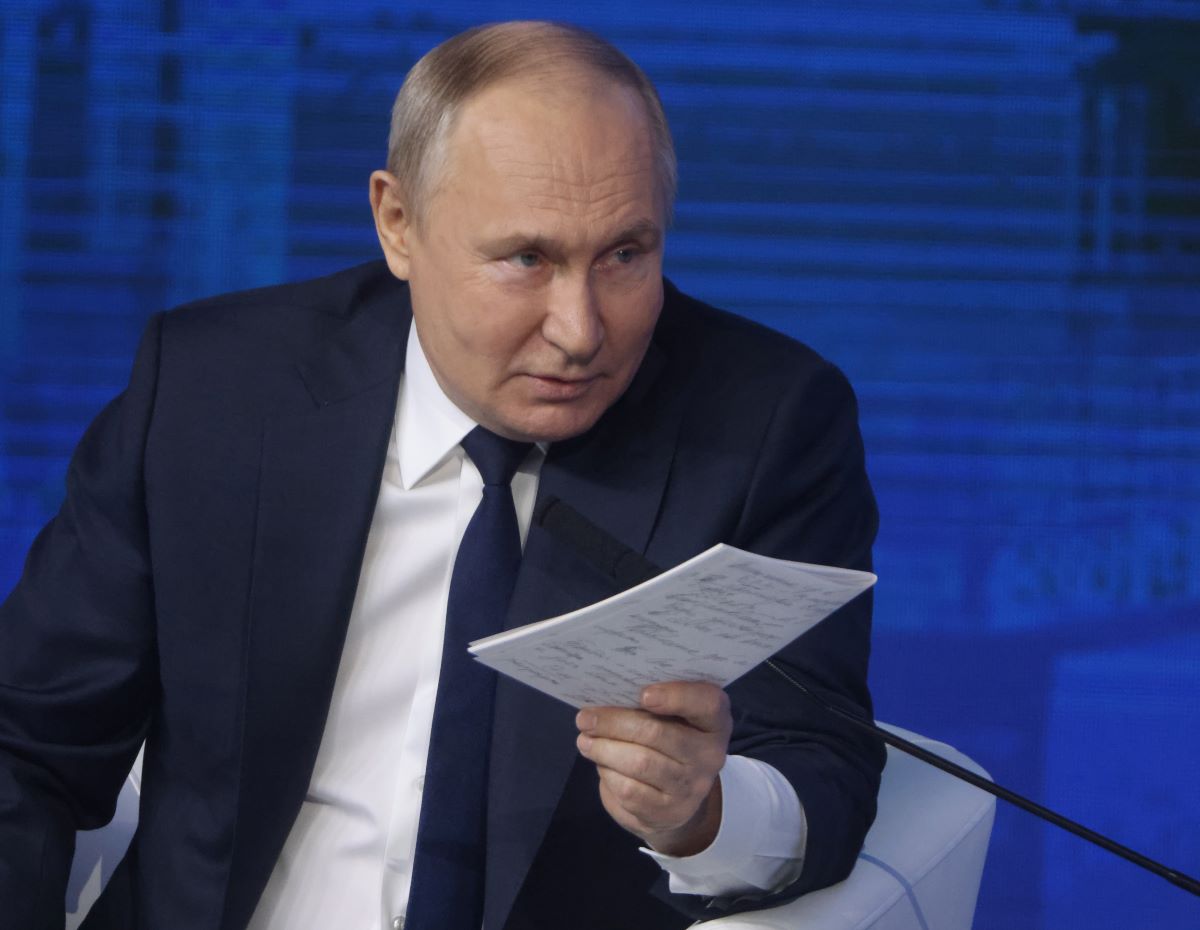 プーチン大統領が米司会者のインタビューに応答　「準備ができ次第」公開へ