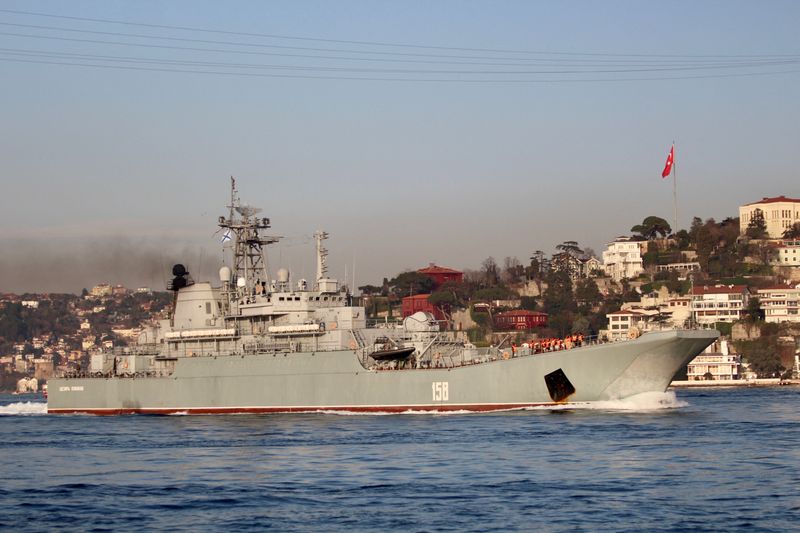 ロシア大型揚陸艦を撃沈、ウクライナ発表　クリミア沖