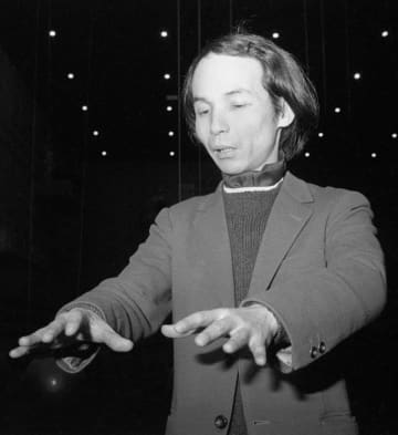 武満徹　1930 武満徹 ← 1930 … ∞(著 : 武満徹 ; デザイン : 粟津潔