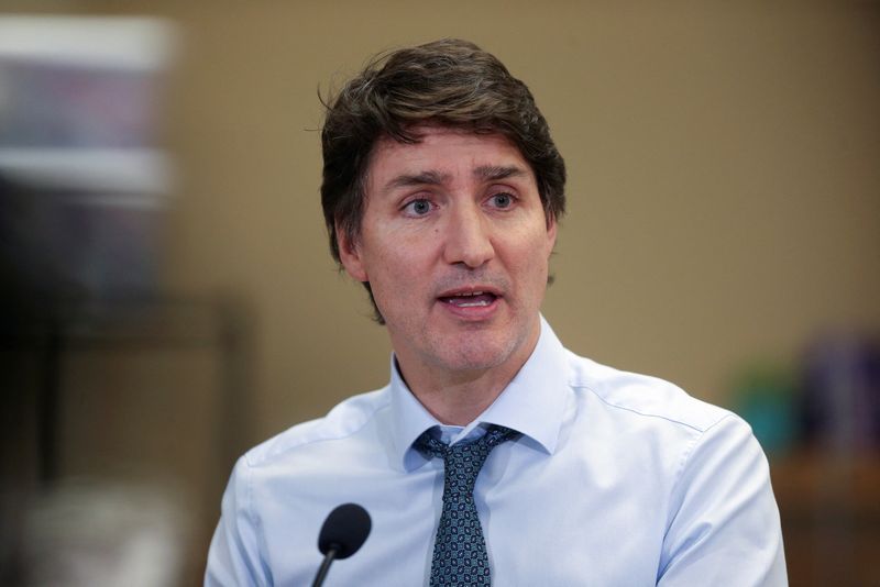 カナダ首相が移民受け入れにブレーキ、住宅逼迫で世論激変