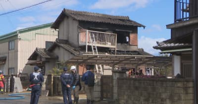 岡山市の木造2階建て住宅が全焼　1人死亡　住人の女性とみて身元確認進める