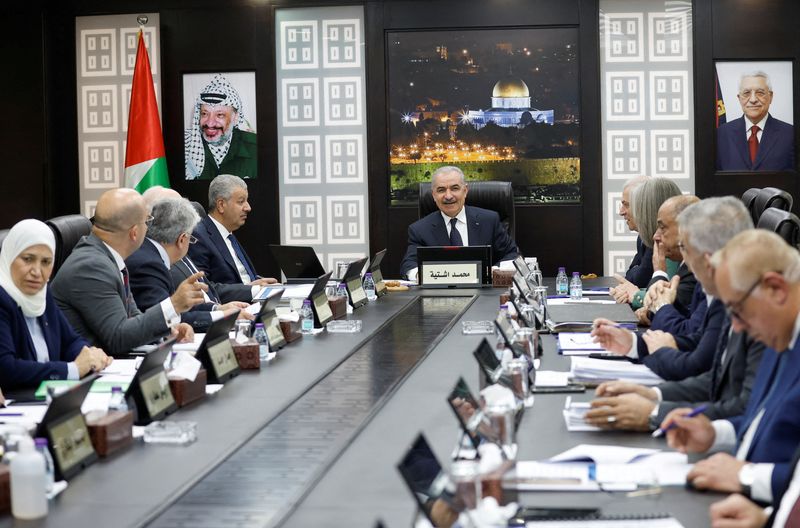 パレスチナ首相が辞意、「ガザの現状踏まえた政治的取り決め必要」