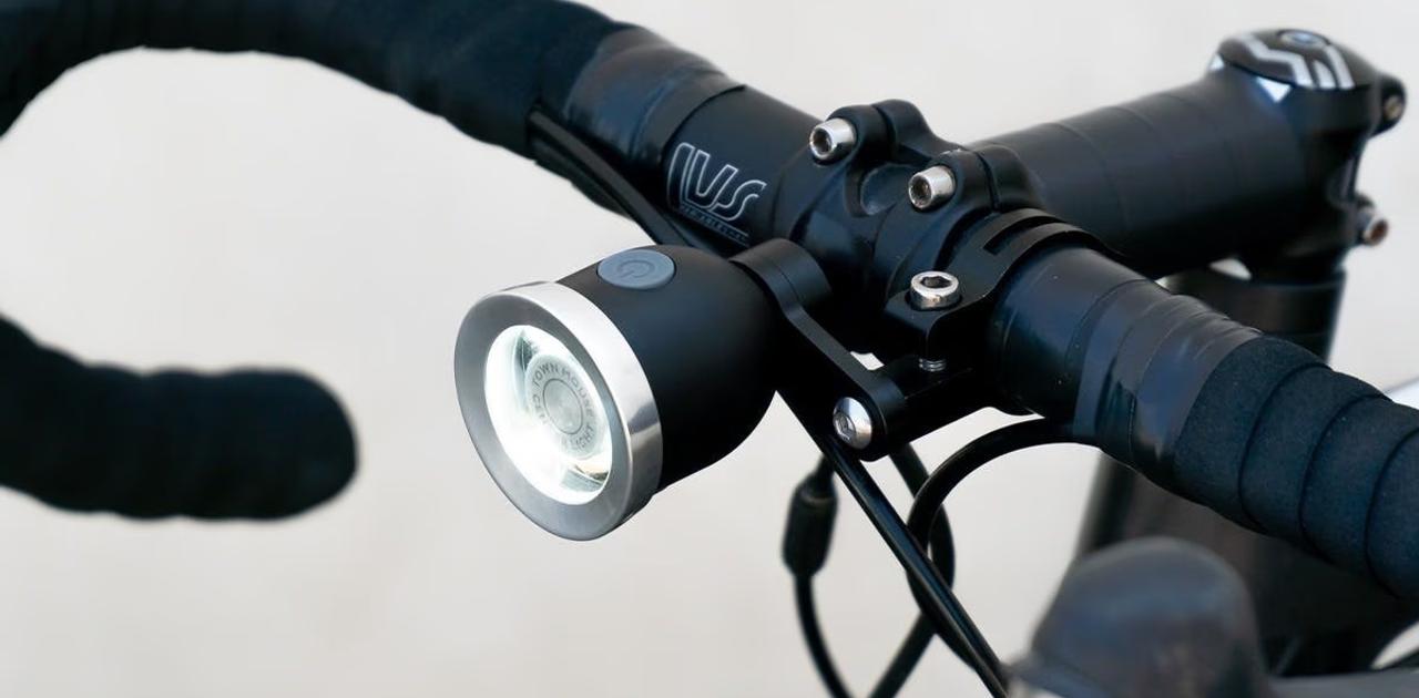 アンティーク調のデザインに最大400ルーメンの明るさを備えた高性能自転車用ライト「Center Light」