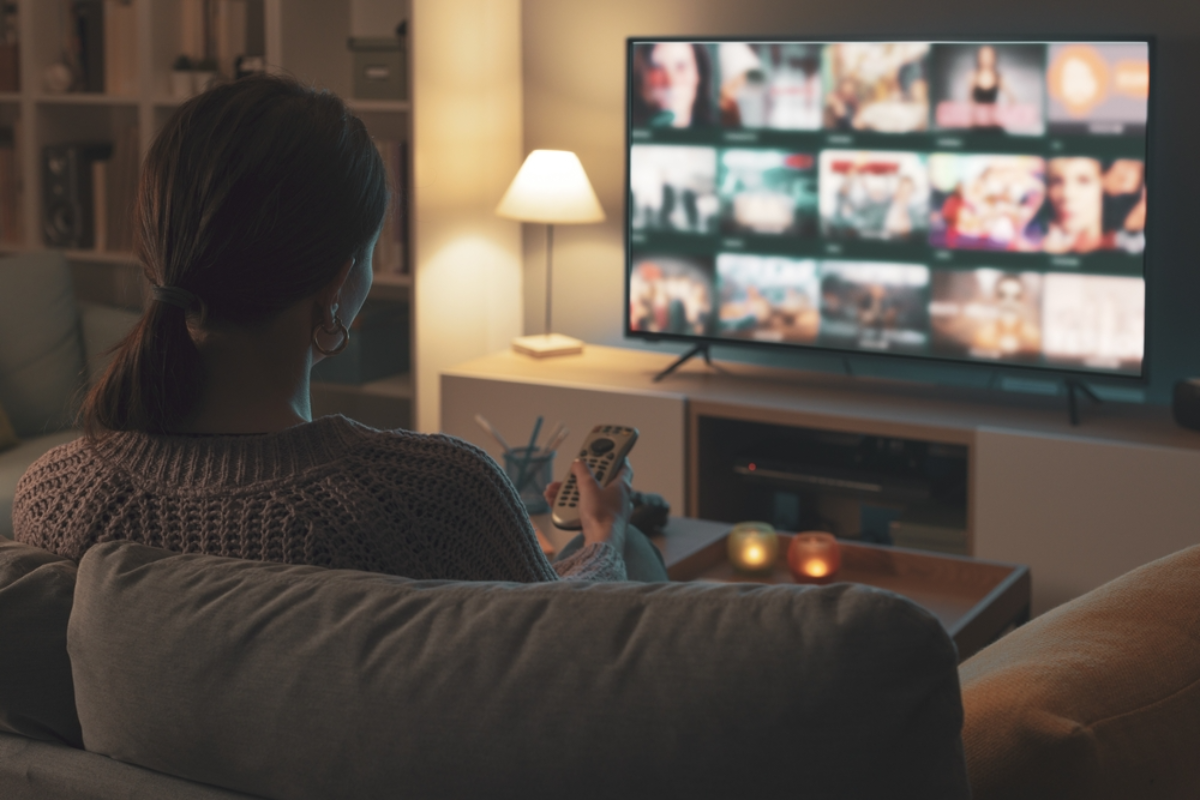 「巣ごもり消費」縮小で、映像メディア利用率も減少傾向に　サブスクは「Amazonプライム・ビデオ」派が最多も利用率は前年より減少
