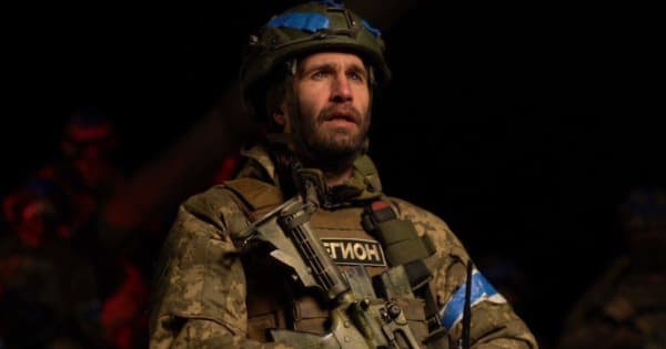 ウクライナ拠点のロシア人準軍事組織、ロシアに入り交戦と発表