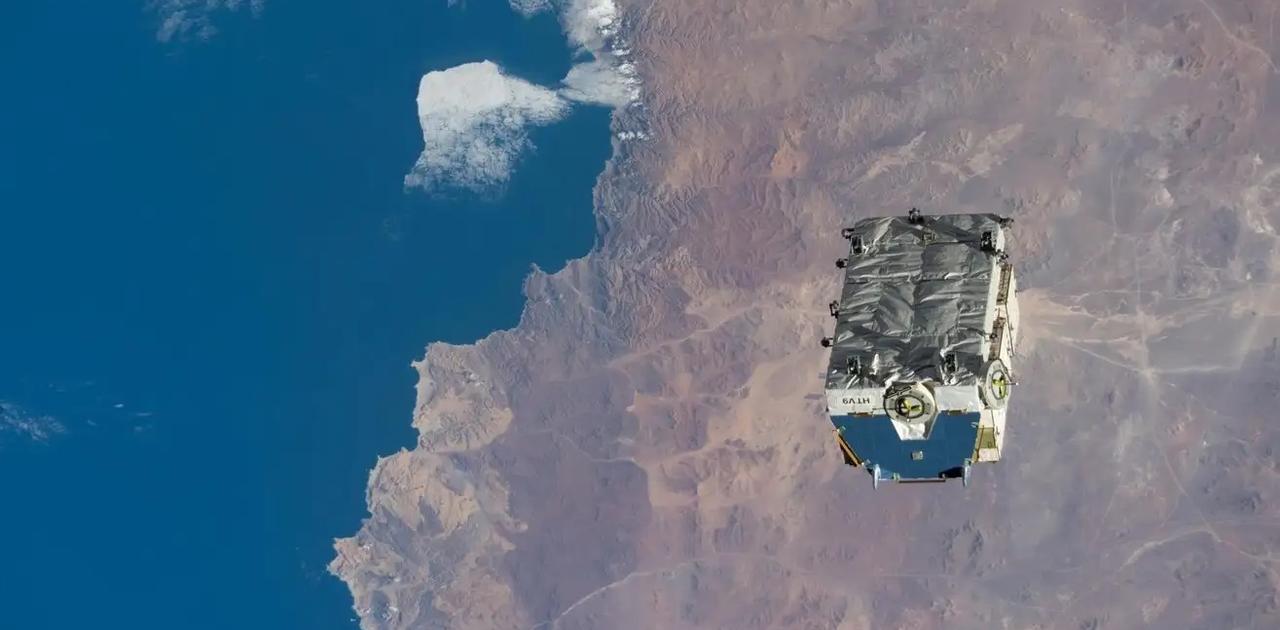 ISSから廃棄された宇宙ゴミが大気圏に再突入