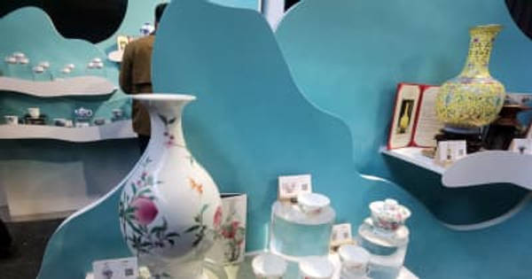 中国・景徳鎮、上海の超高層ビルに陶磁器旗艦店をオープン