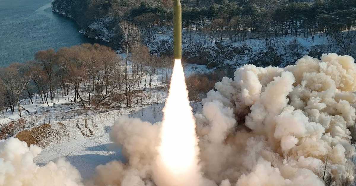 北朝鮮発射は中距離弾道ミサイル、韓国軍が分析　日本に脅威
