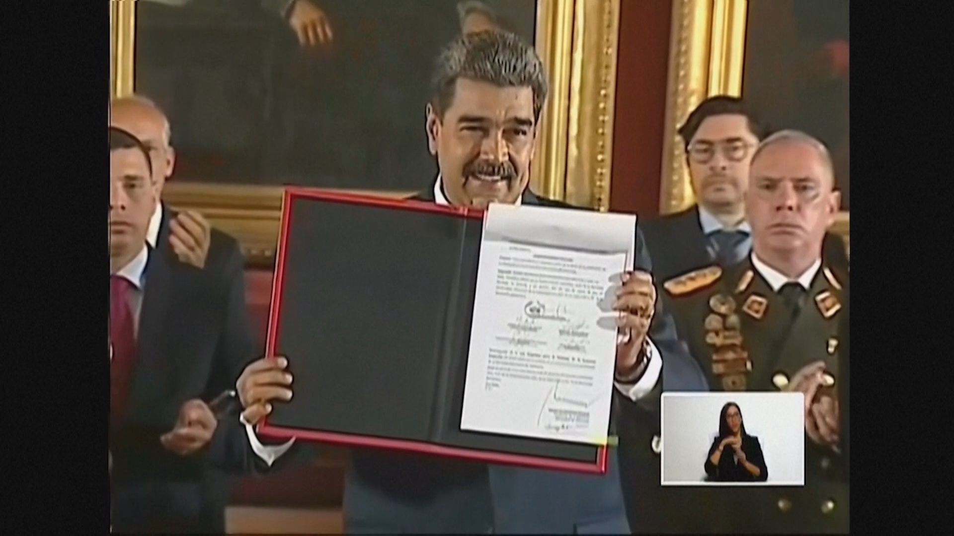 南米ベネズエラのマドゥロ大統領、隣国ガイアナのエセキボ地域をベネズエラ領に組み入れる法案に署名