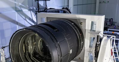 【やじうまPC Watch】世界最大の天文学用デジタルカメラが完成。32億画素でダークマターや超新星を捉える