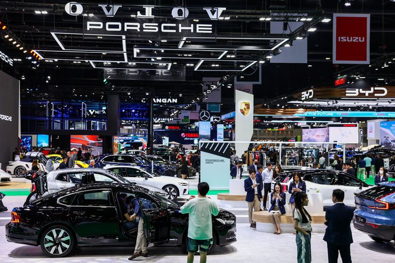バンコク自動車ショー、購入予約28％増　トヨタが首位