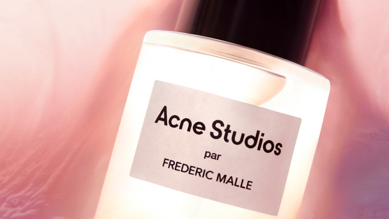 アクネ ストゥディオズ初の香水ができるまで。フレデリック・マルと調香師が語る誕生秘話と香りの魅力