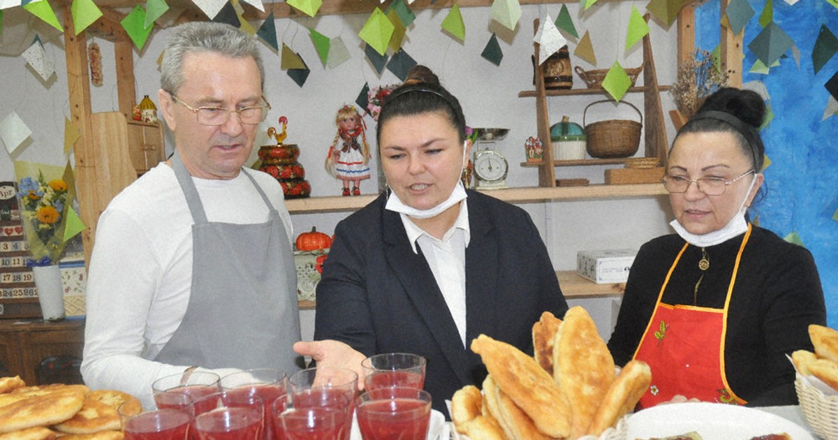 ウクライナ料理店で交流を　避難民の働く場創出　大分・別府に開店