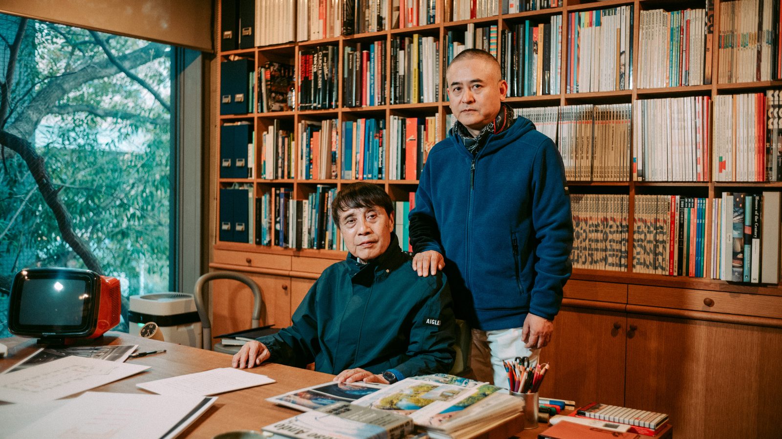 注目の展覧会でコラボする安藤忠雄とゾン・ファンジが語る「芸術と平和」 | アジアで最も成功した建築家と画家の対話