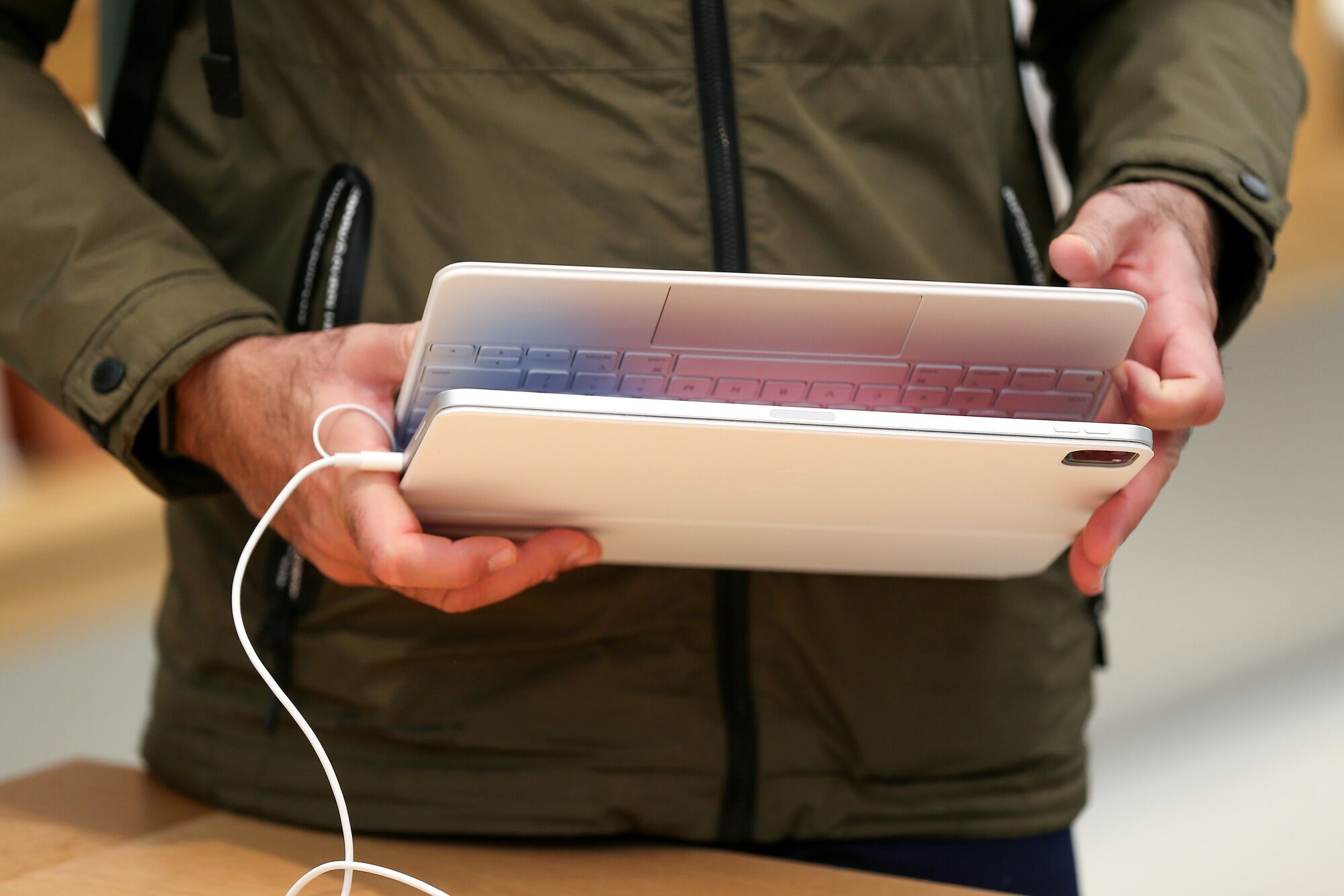 iPad復活に賭けるアップル、７日のイベントで新時代のProとAir発表へ