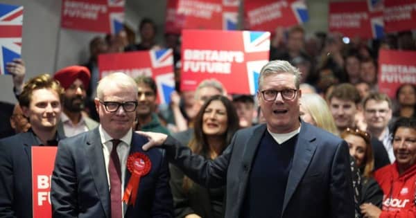 イギリス地方選で与党・保守党が議席大きく減らす　労働党は総選挙求める