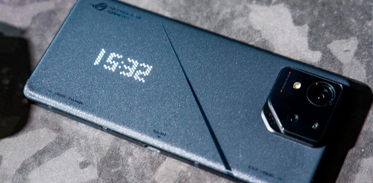 ASUS「ROG Phone 8」がおサイフ対応で日本発売。仕事や日常でも使えるゲーミングスマホに